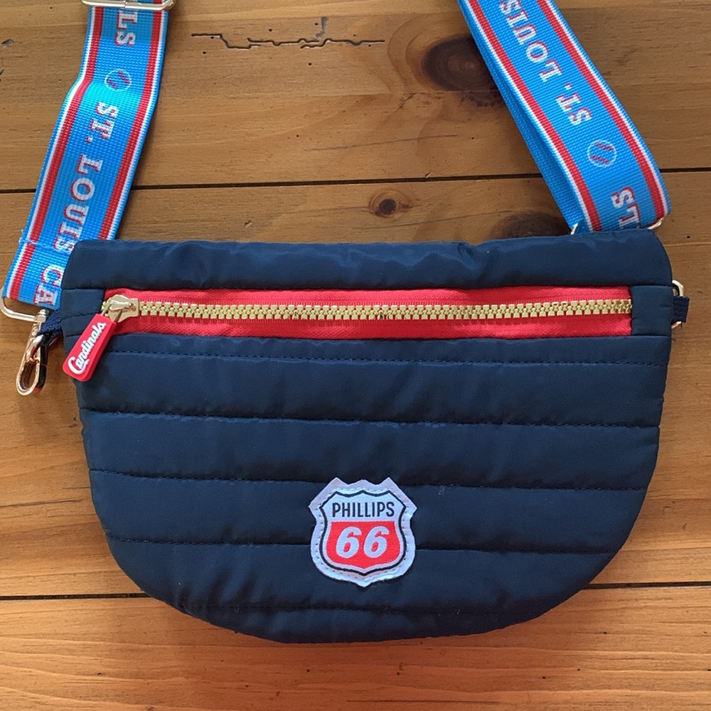 St. Louis Cardinals Belt Bag - Picture 5 of 7